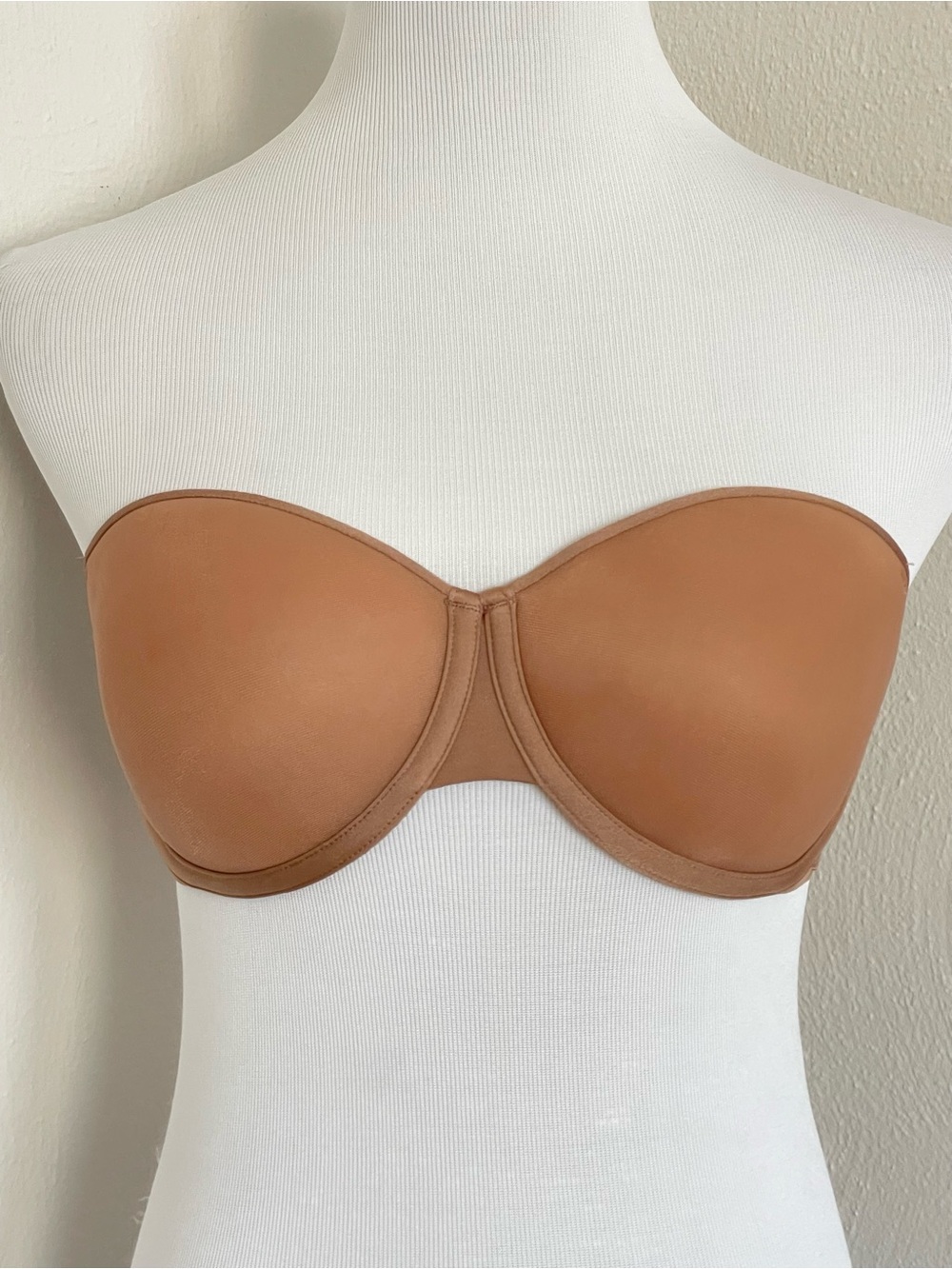 SKIMS Fits Everybody Strapless Bra Neutral Brown Size 36C